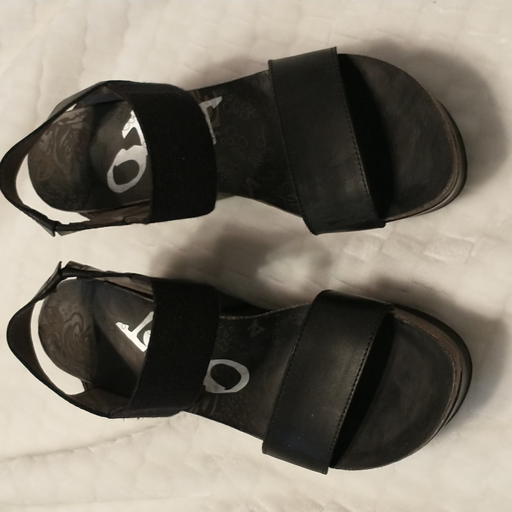 Women's shoes